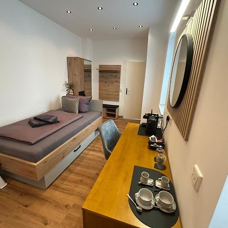 Artemis Zimmervermietung 5 Ein Bettzimmer Sundern Luaran gambar