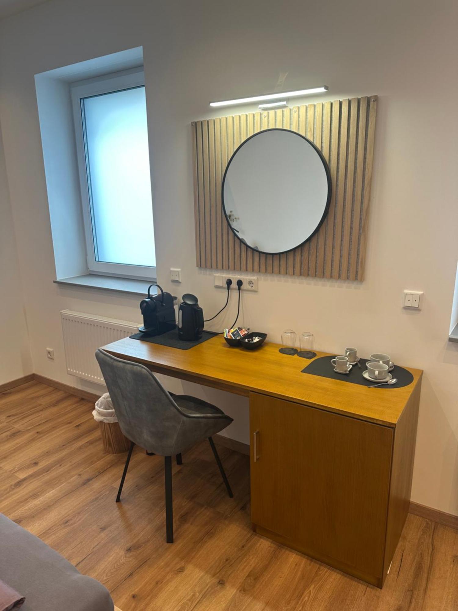 Artemis Zimmervermietung 5 Ein Bettzimmer Sundern Luaran gambar