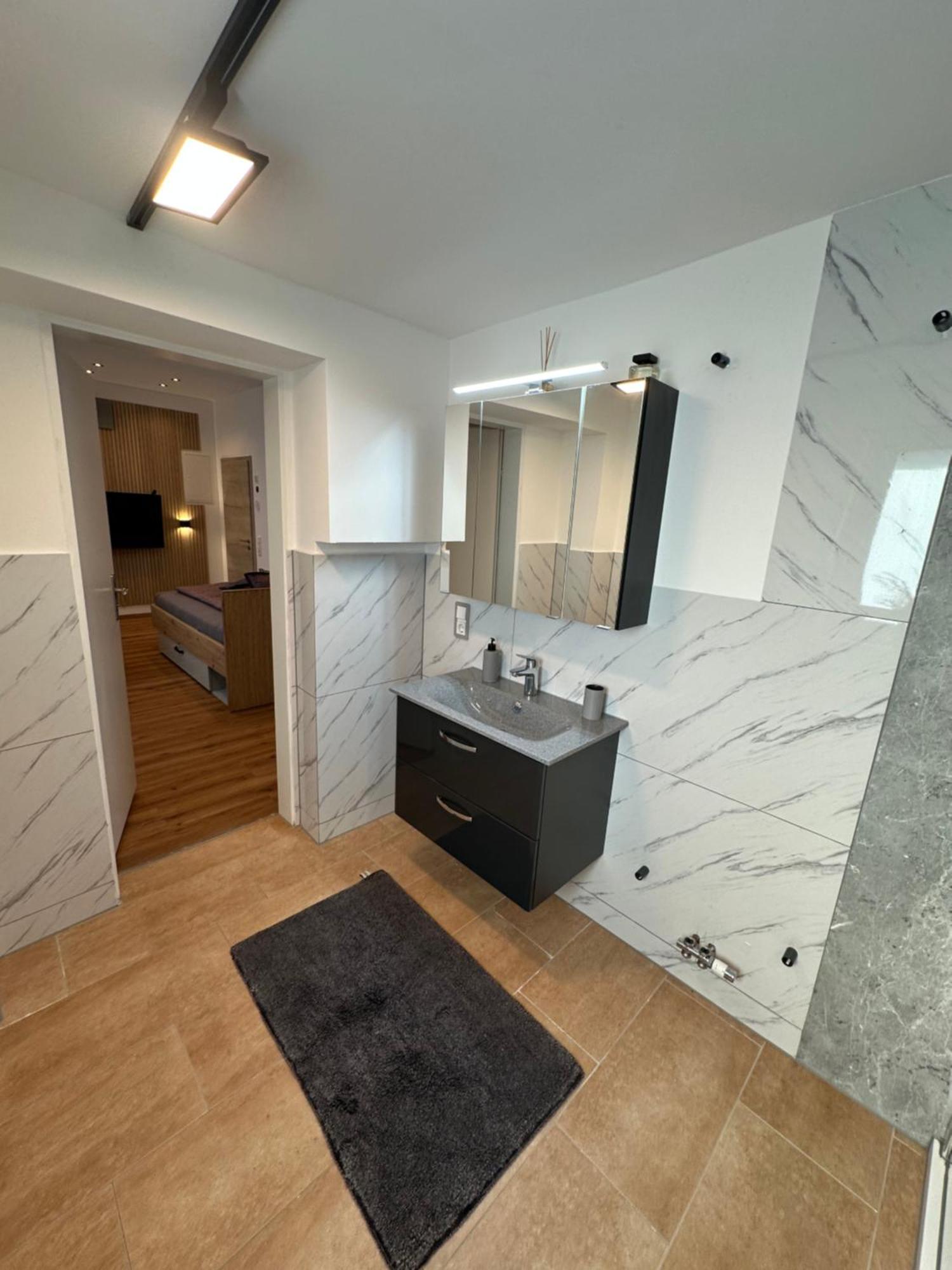 Artemis Zimmervermietung 5 Ein Bettzimmer Sundern Luaran gambar